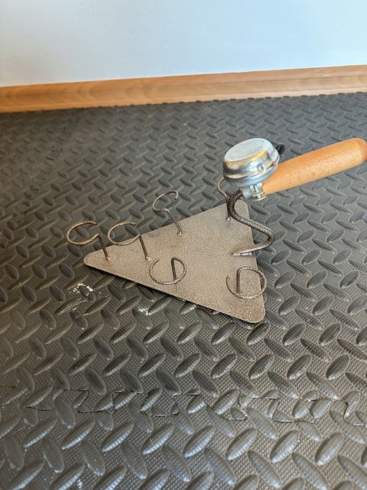 Stara kielnia trójkat na kieliszki prezent PRL