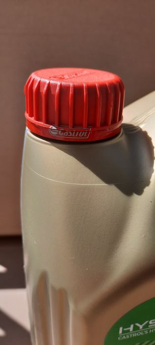 Olej Castrol EDGE 5W-30 LL 6L (5L+1L) + zawieszka serwisowa Castrol PL