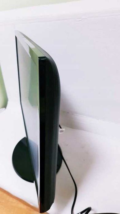 Tv Led funkcja monitora 24 cale Full Hd Samsung LT24c300 USB