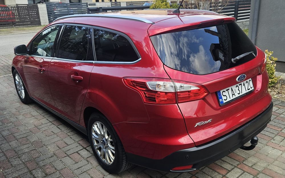 Ford Focus kombi 2.0 Diesel Titanium - bardzo dobry stan i niski przebieg