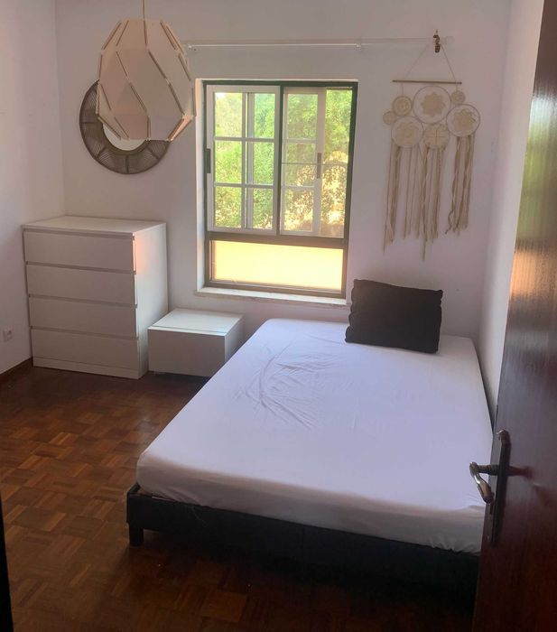 Aluguer quarto - zona Faralhão