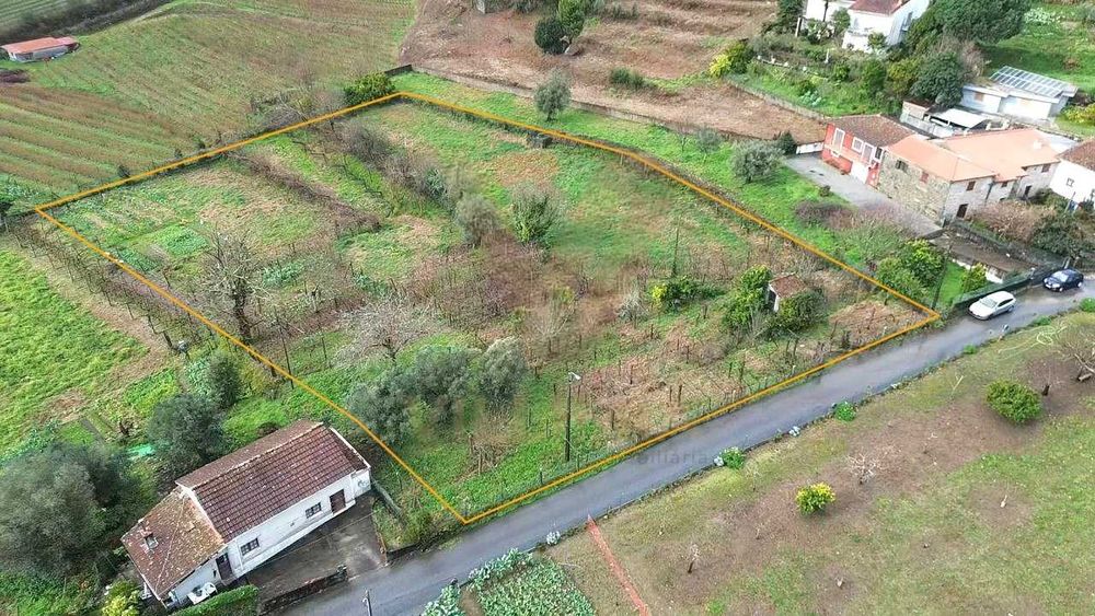 Terreno em ponte de Lima