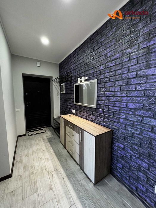 Продаж двокімнатної квартири в центрі