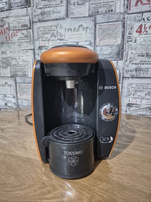Капсульна кавоварка Bosch TASSIMO TAS 4014 EE