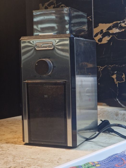 Кавомолка Delonghi kg89