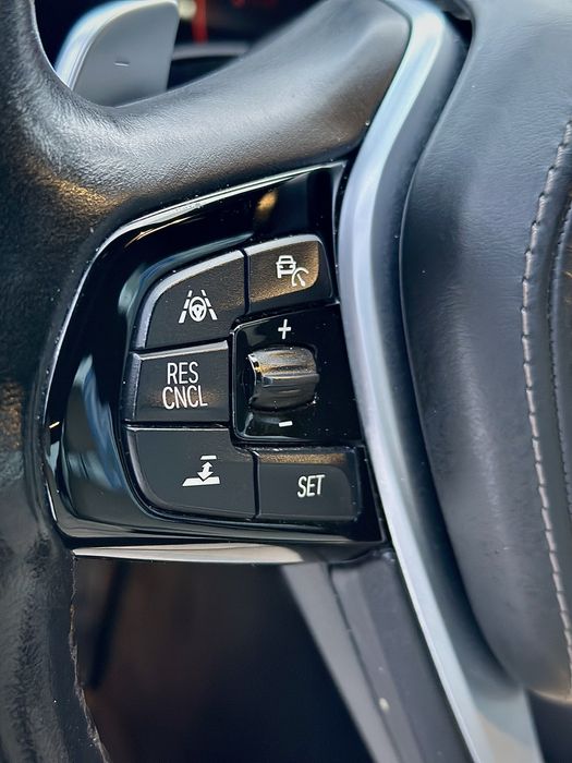 Срочно  BMW G30 2019