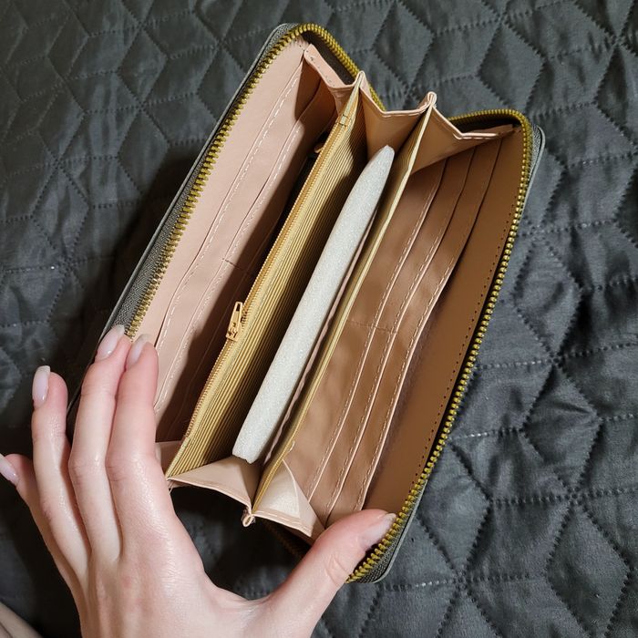 Женские кошельки