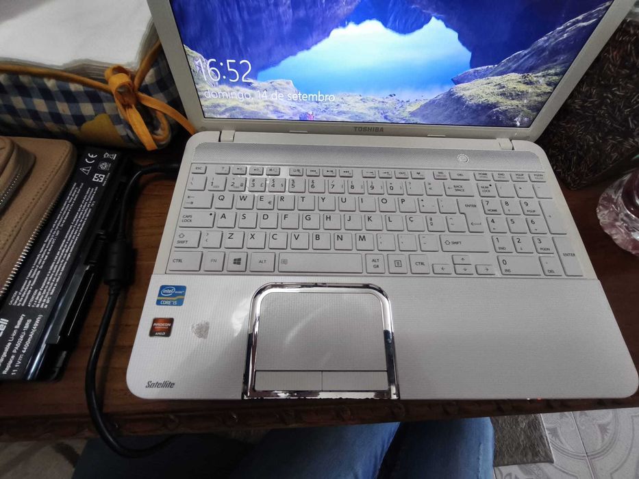 Portátil Toshiba i5-3230M 4Gb