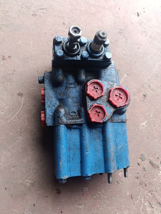 Rozdzielacz hydrauliczny t25