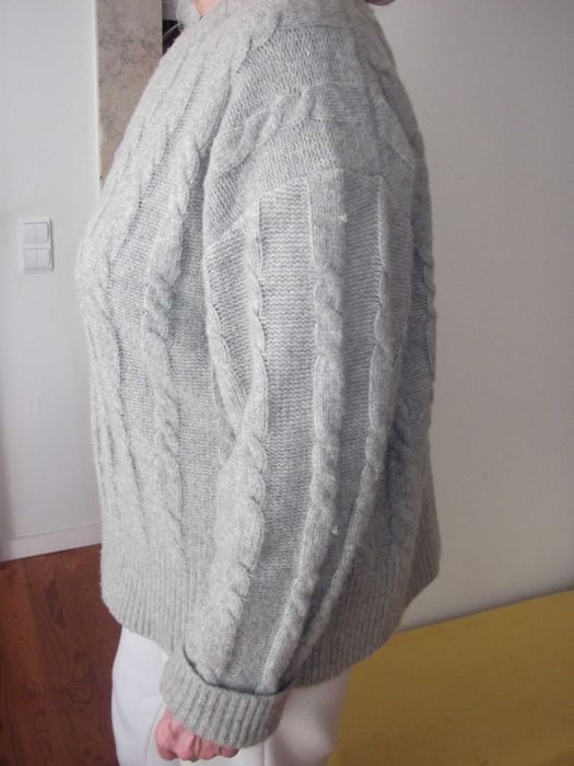 Camisola Cinza ZARA modelo largueirão