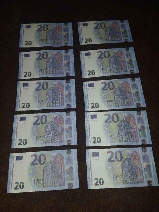 10 Notas 20€ tamanho real