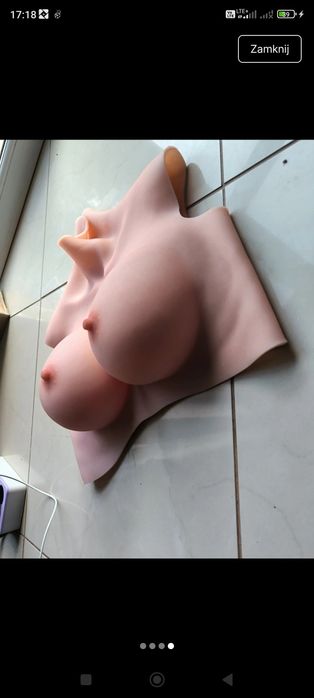 Piersi realistyczne nowe