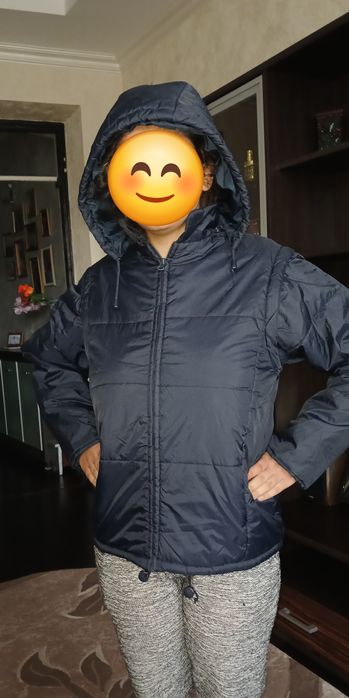 Куртка ветровка. Жилетка безрукавка