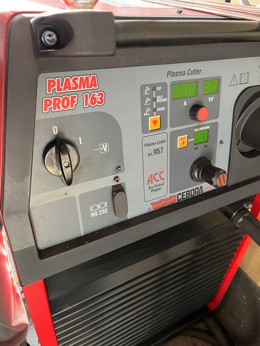 Wypalarka plazmowa CNC STIGAL i tokarka CNC