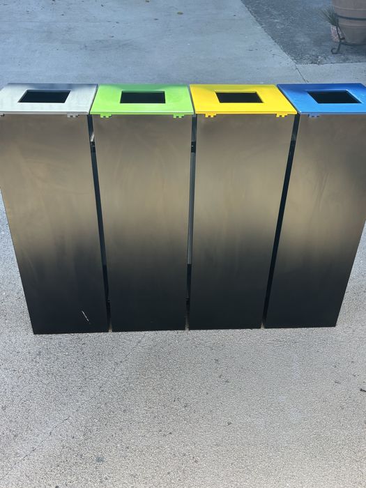 Ecoponto de aço pintado