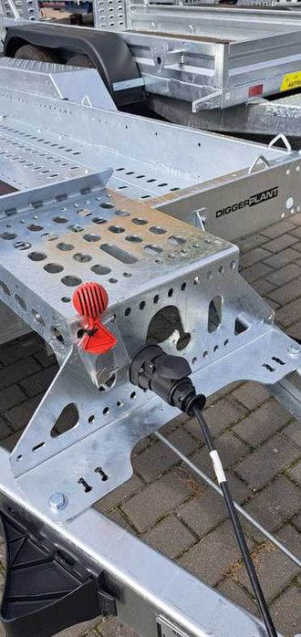 Przyczepa Brian James Trailers pod minikoparkę  Ł:2855kg