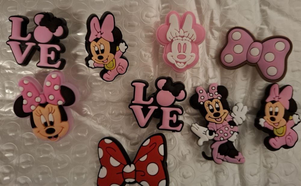 Przypinki wpinki do croksów Disney Mini Nowe  9 sztuk
