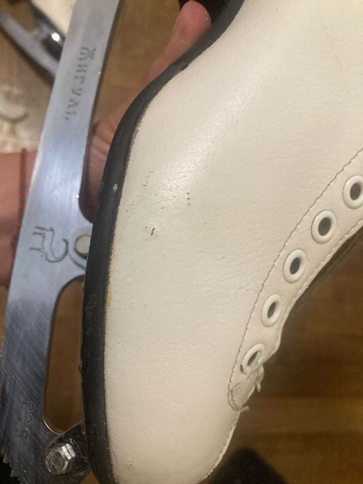 Коньки до фигурного катания