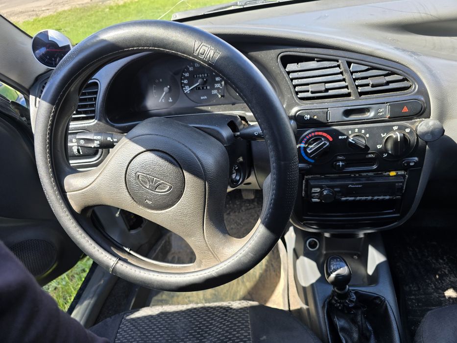 Продам два авто Сенс 1.3