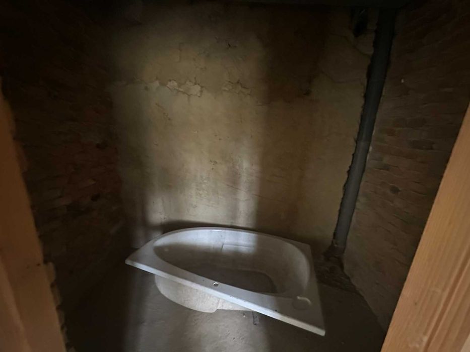 Продаж будинку з ділянкою на 10 соток, 440.9 кв. м, Жмеринка