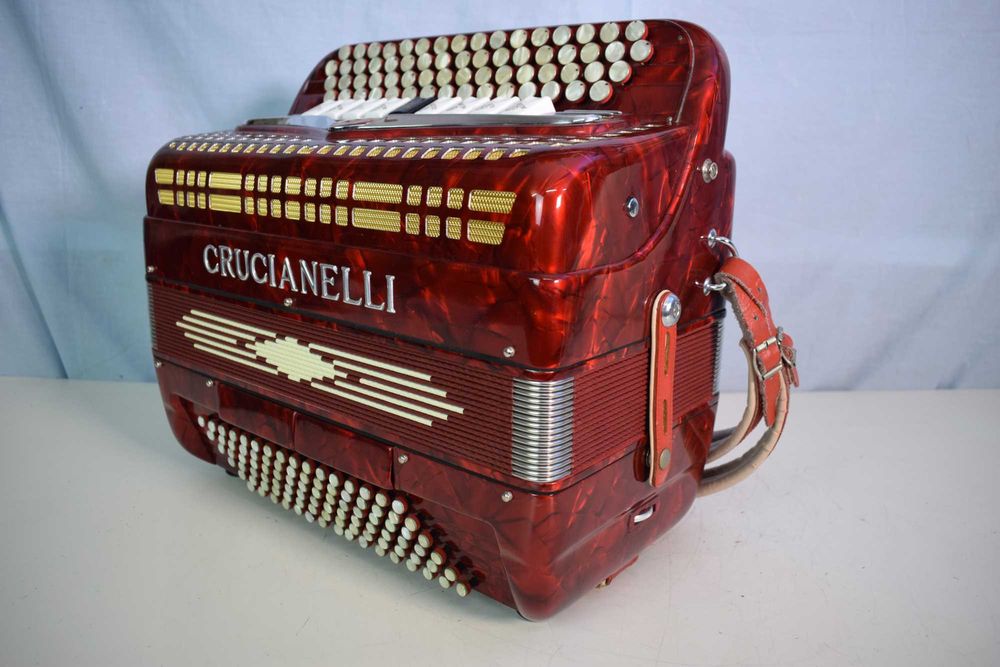Acordeao Crucianelli 3 Voz. N  115