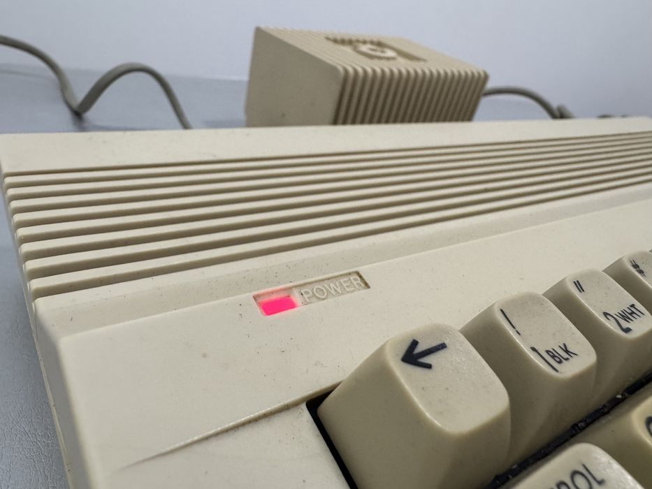 Commodore 64-C a funcionar
