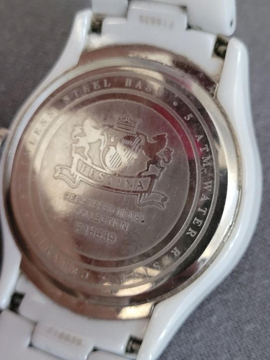 Zegarek festina wodoszczelny biały