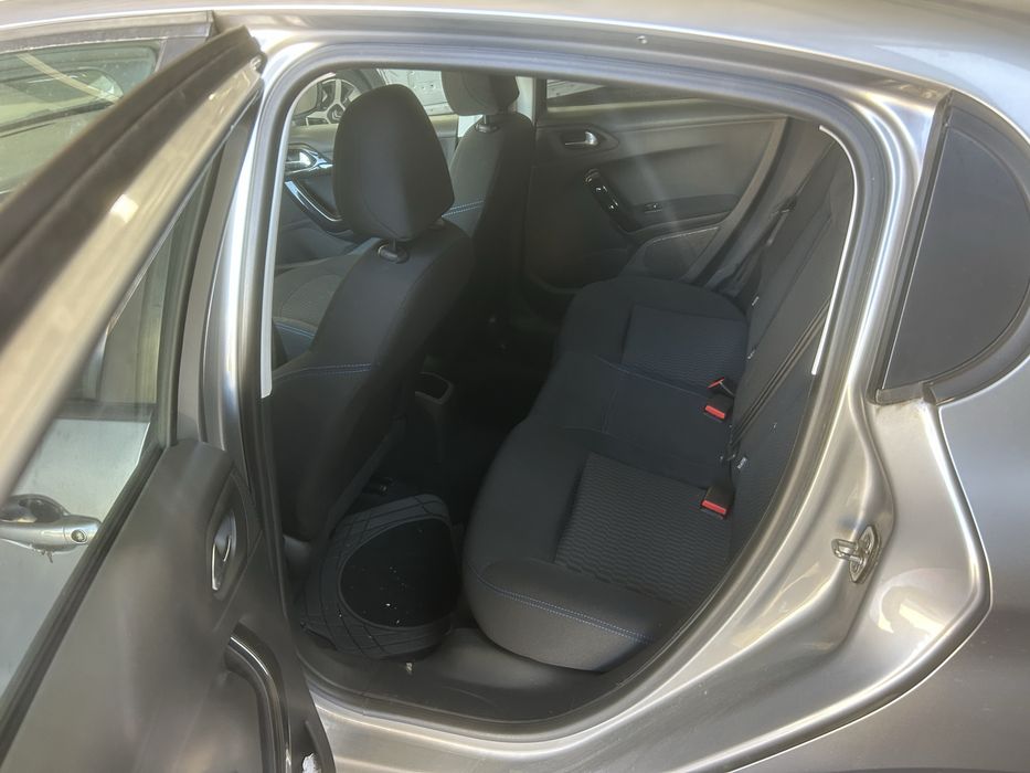 Peugeot 208 1.2 puretech Signature  de 2019