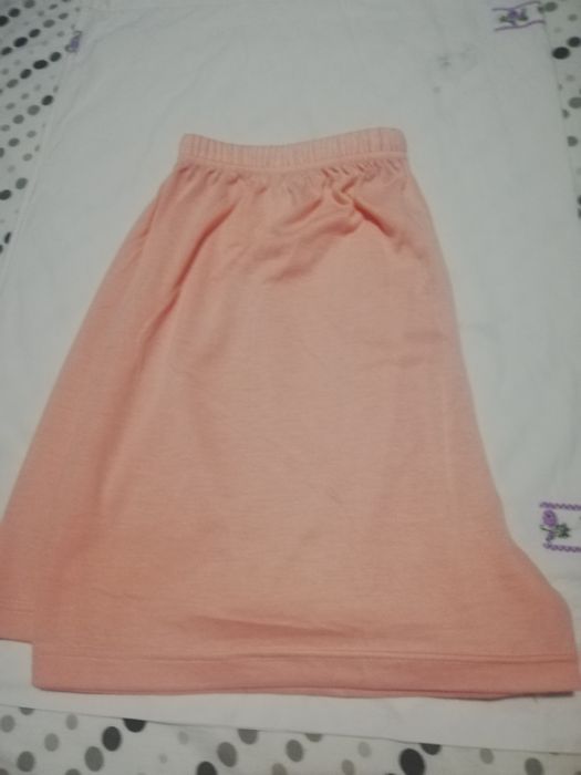 New Salmon-Colored Shorts – Size M/L (see measurements)64730139793667122