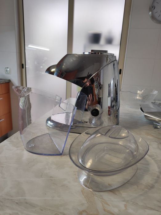 Triturador de gelo elétrico