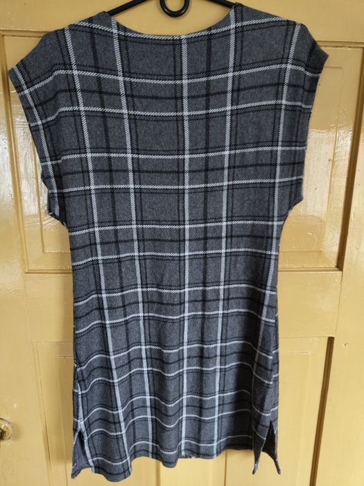 Sprzedam tunikę w kratę.