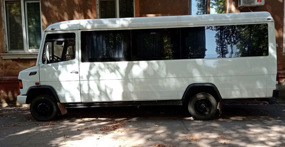 Мерседес 711D Пасажир