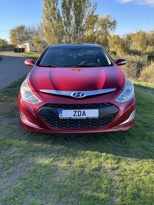 Hyundai Sonata hybrid 2011 - перший властник після сша