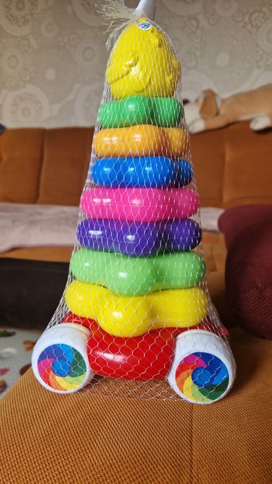 Піраміда, пирамидка на колесах, передвижная, каталка