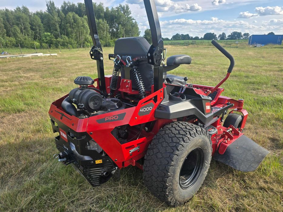 Kosiarka PROFESJONALNA Z-MASTER 4000, koszenie 132cm