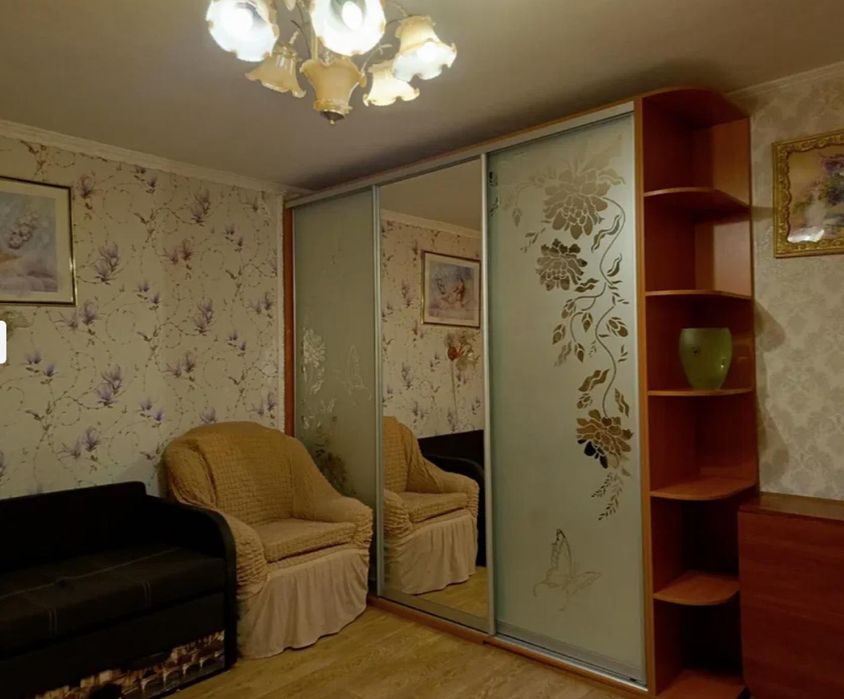 Продам 1-кімнатну квартиру з ремонтом на Семена Палія