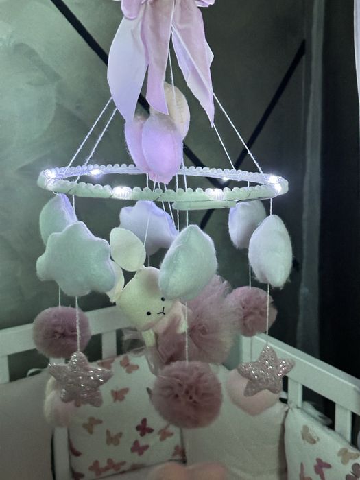 Мобіль ручної роботи з підсвіткою