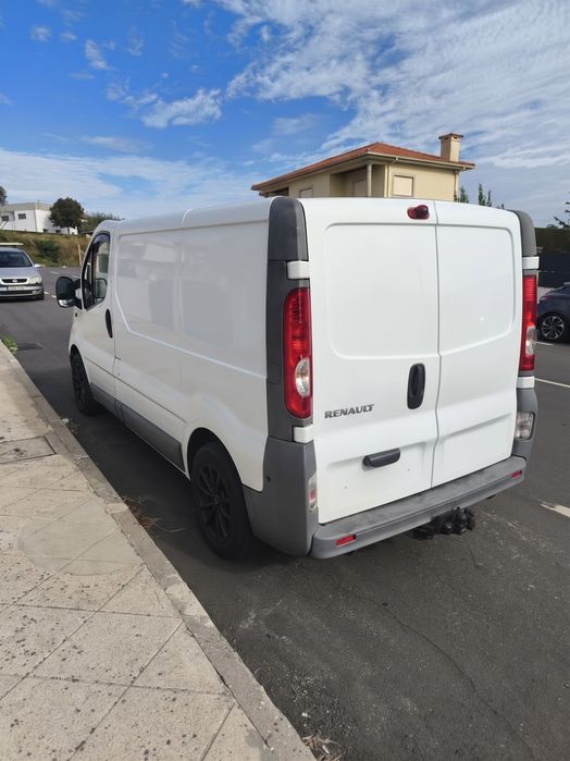 Renault tráfic 2.0 150cv  (138 mil km)