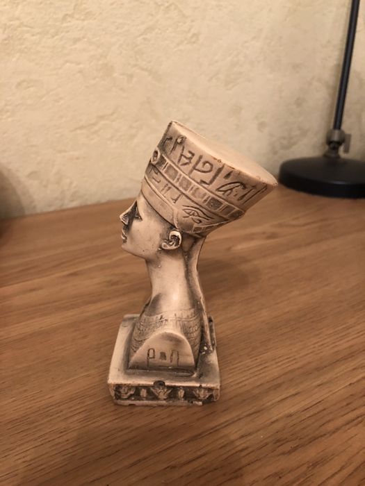 Статуетка фигурка из египта нефертити