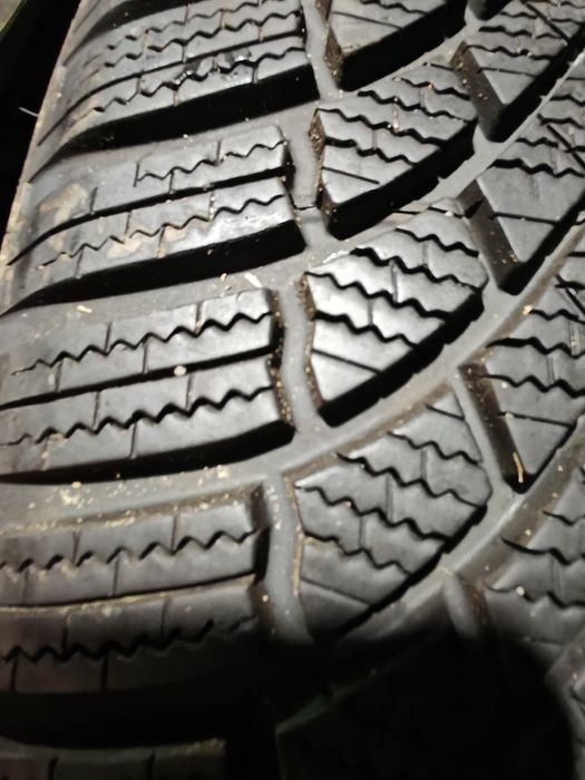 Opony zimowe Bridgestone Blizzak 215/50 R18