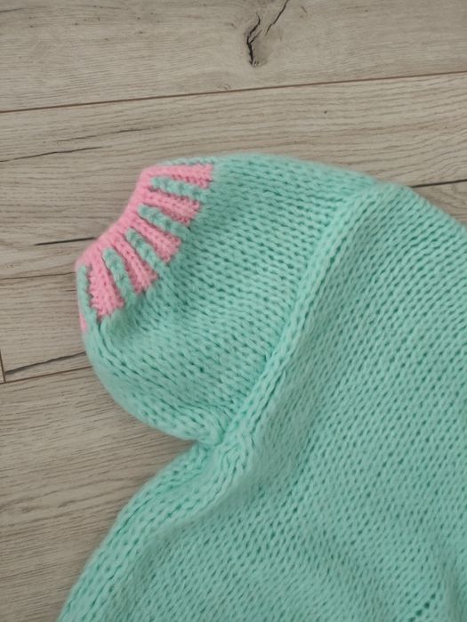 Sweter z krótkim rękawem