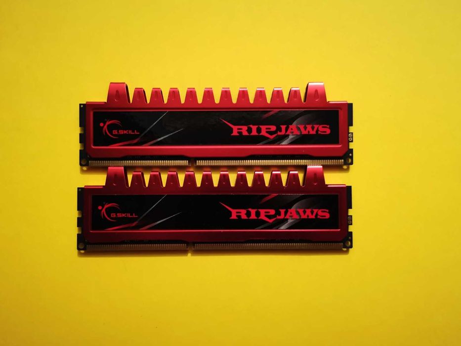 DDR3 8GB G.SkiLL RipJaws 10600 -Komputer