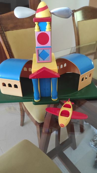 Aeroporto do Noddy + carro e avião