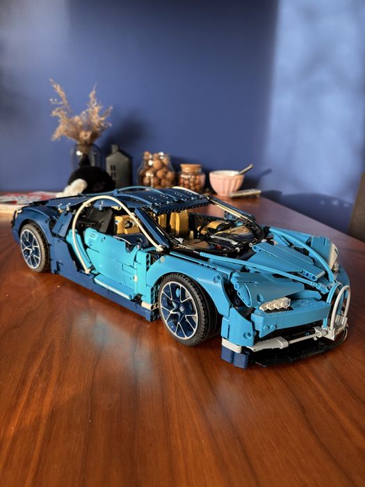 Bugatti Chiron idealny