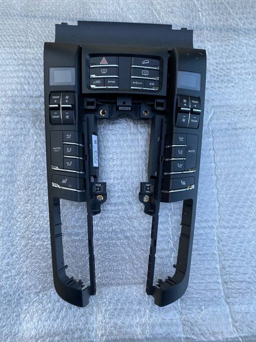 Porsche Macan 95b панель управління кліматом