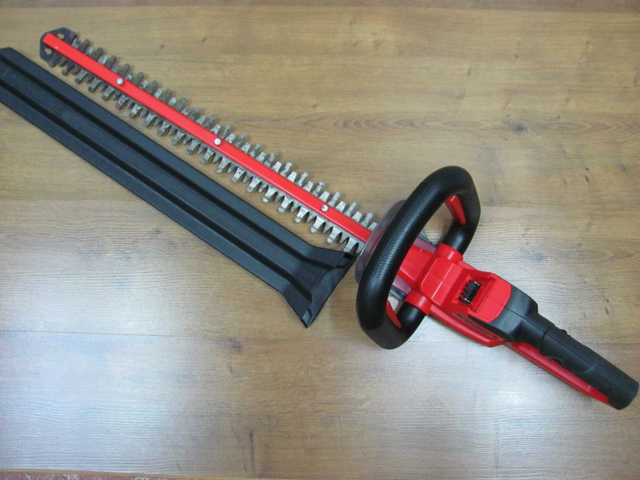 Кущоріз Einhell GE-CH 18/60 Li; ARCURRA 18/55 та Кущоріз Einhell GE-CH 1846 акумуляторні серії Expert plus Power X-Change system привезено з Німеччини