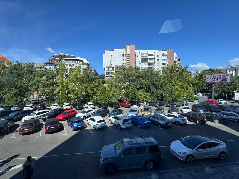 Панорамний офіс в центрі міста