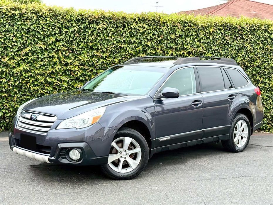 Subaru Outback 2.5i Limited      2013