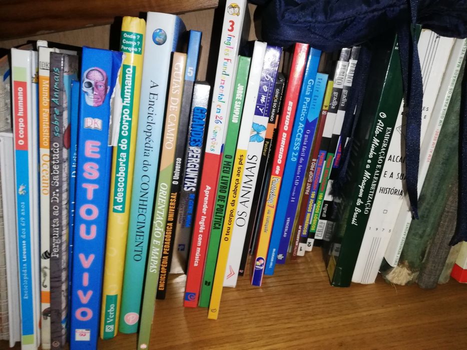 Livros de jovem variados