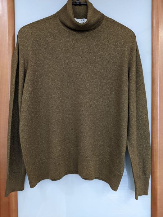 Светр вовна від бренду COS